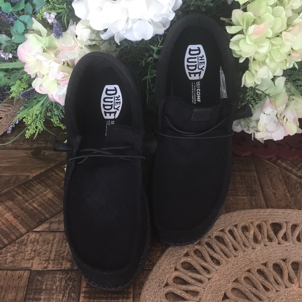 HEY DUDE Men's Black Wally Casual Shoes